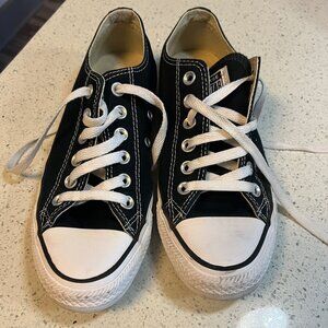 Black and WhiteConverse Chuck Taylor All Star Low Top Sneaker Classic Shoes